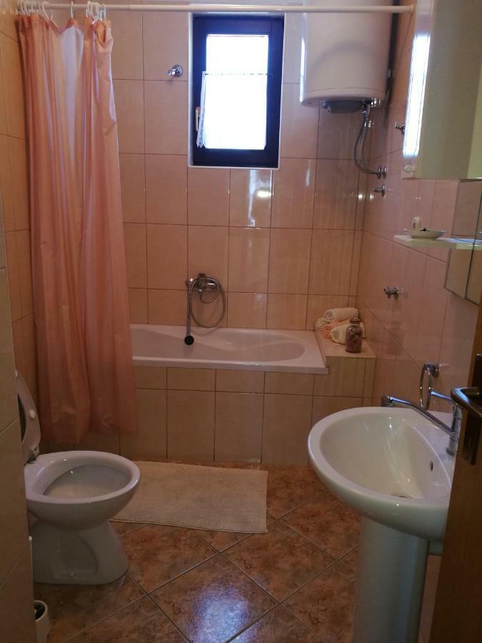 Apartman Ban Brodarica  Buitenkant foto